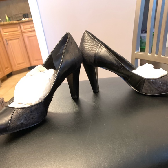 Bandolino snake alligator pattern heels 8.5 🎀 - Picture 3 of 8